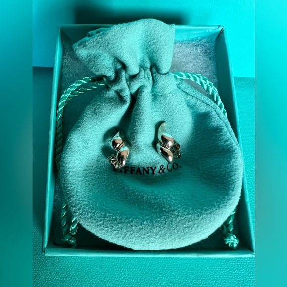 Tiffany & Co. Jewelry - 🌸🌸 Authentic Tiffany & Co. Vintage Earrings
